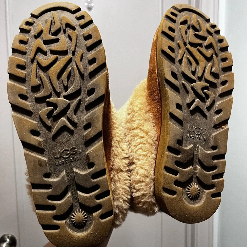 UGG Maylin Boots - Picture 4 of 8